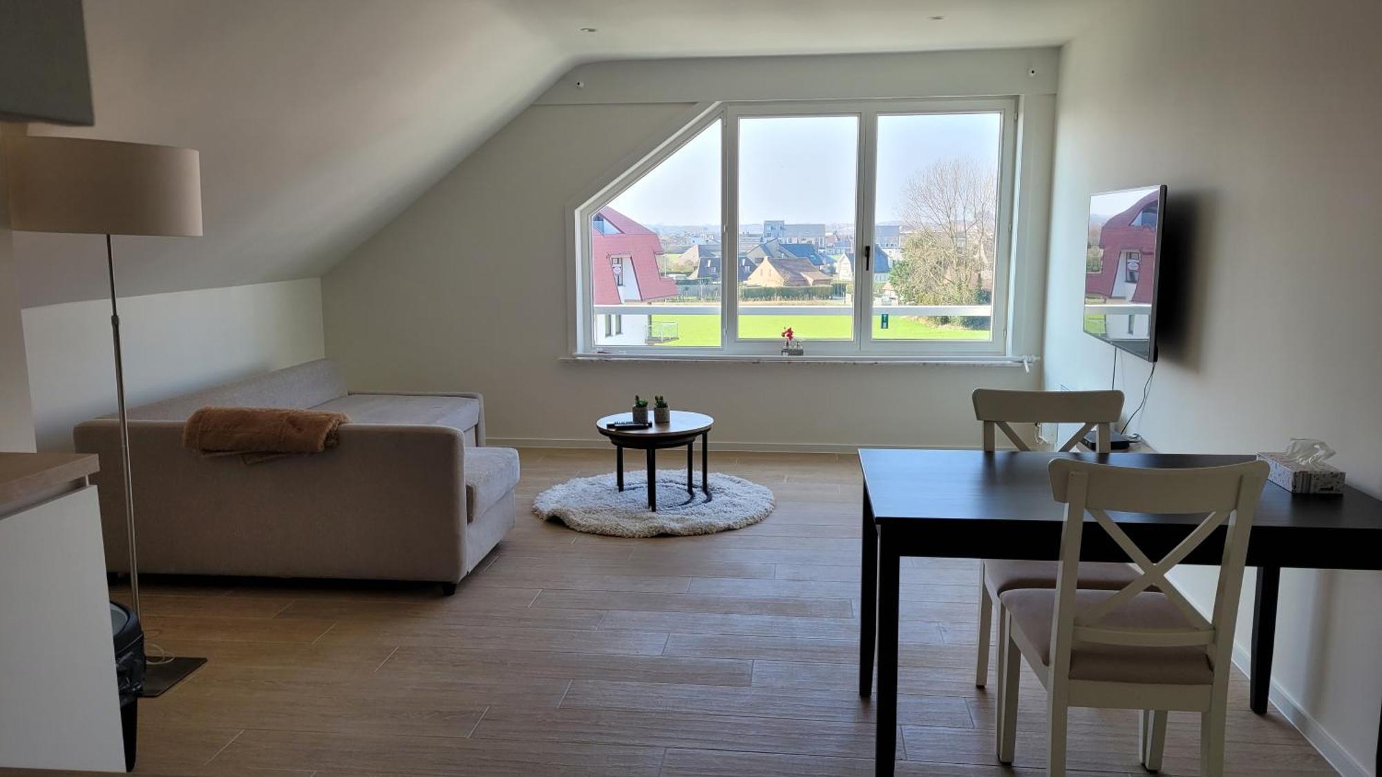 verzorgde studio met buitenzwembad in middelkerke Appartement Buitenkant foto