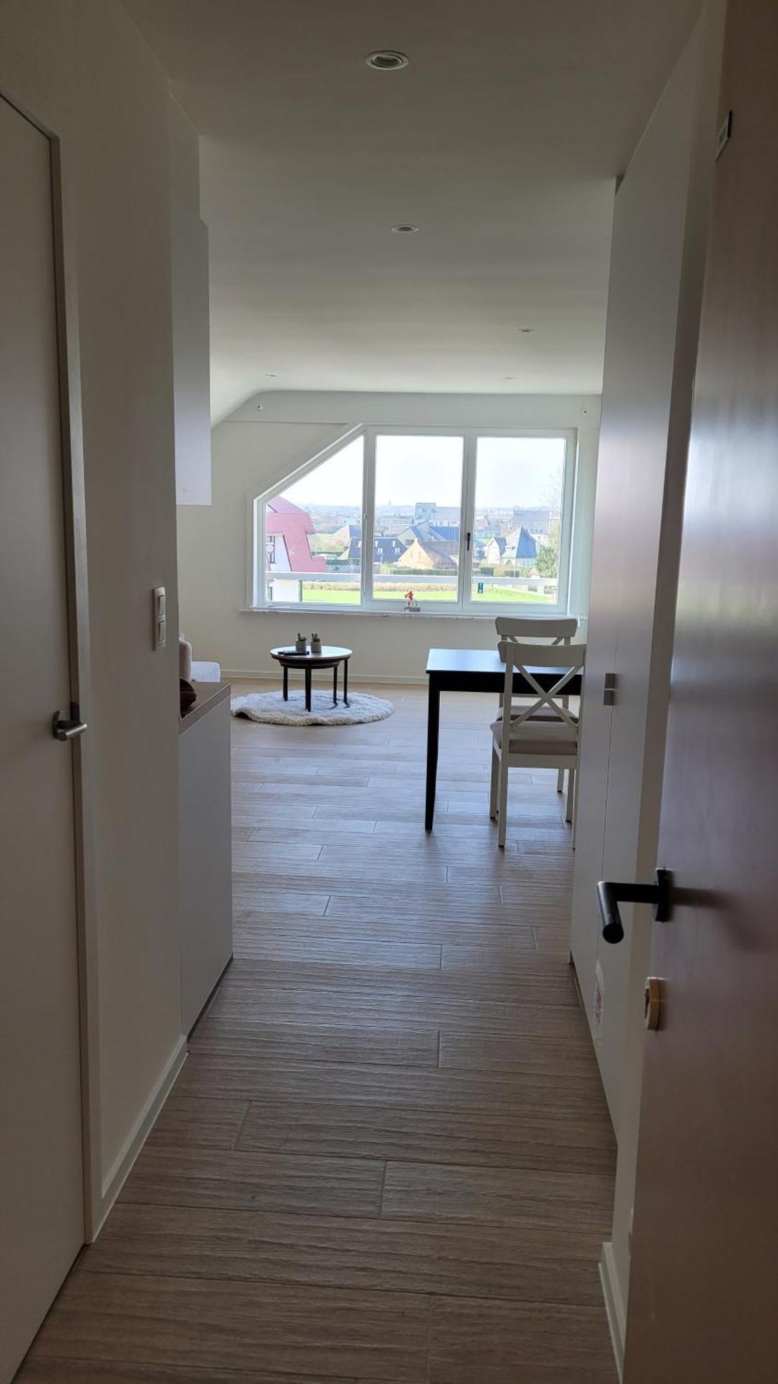 verzorgde studio met buitenzwembad in middelkerke Appartement Buitenkant foto
